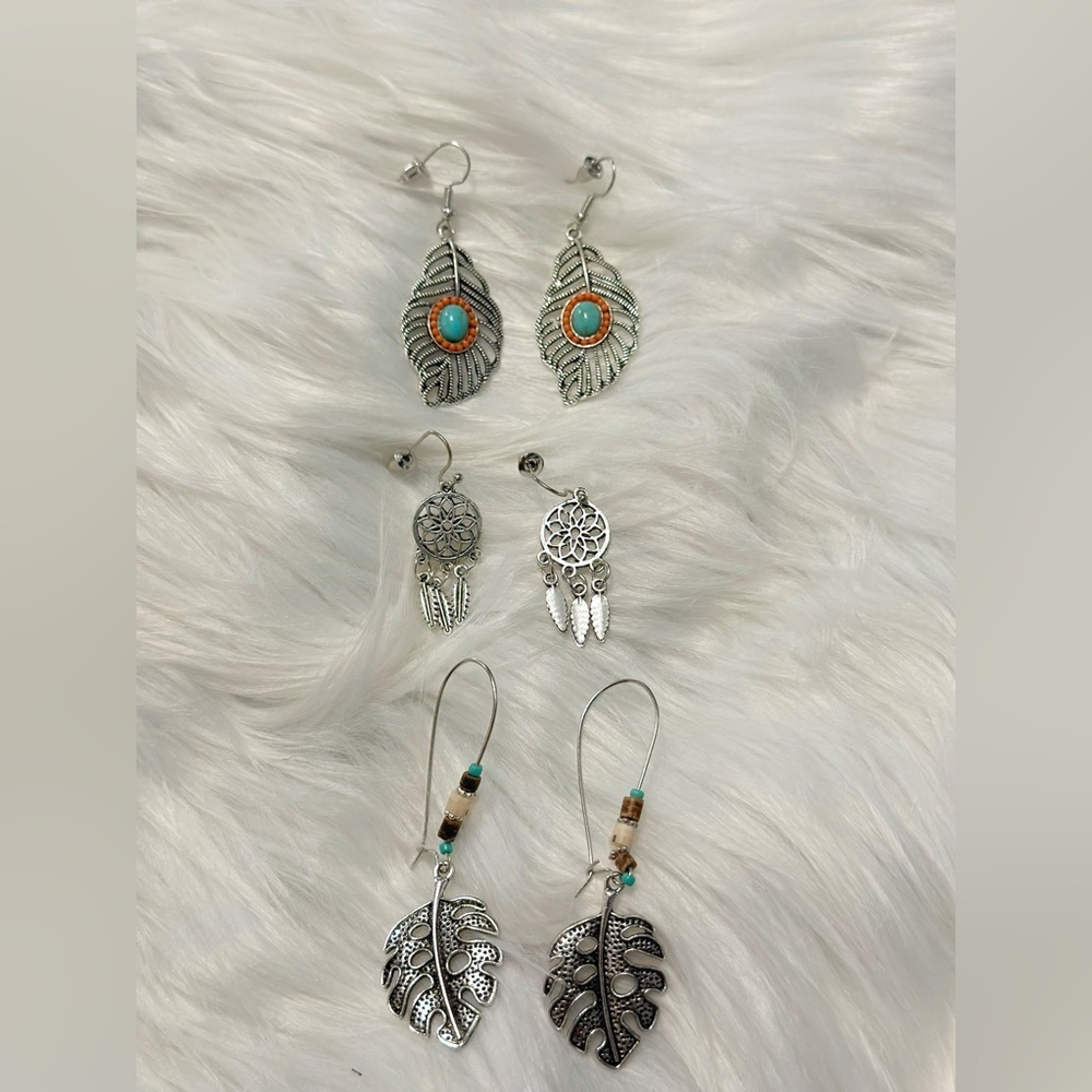 ☘️HP☘️ NWT Set of 3 Dangle Boho Earrings